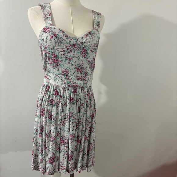 NWT Lauren Conrad Floral SundressHeart Shaped Open Back Sz 8 Pink White Easter - Picture 1 of 16